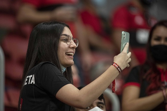 的沉着冷静 的沉着冷静